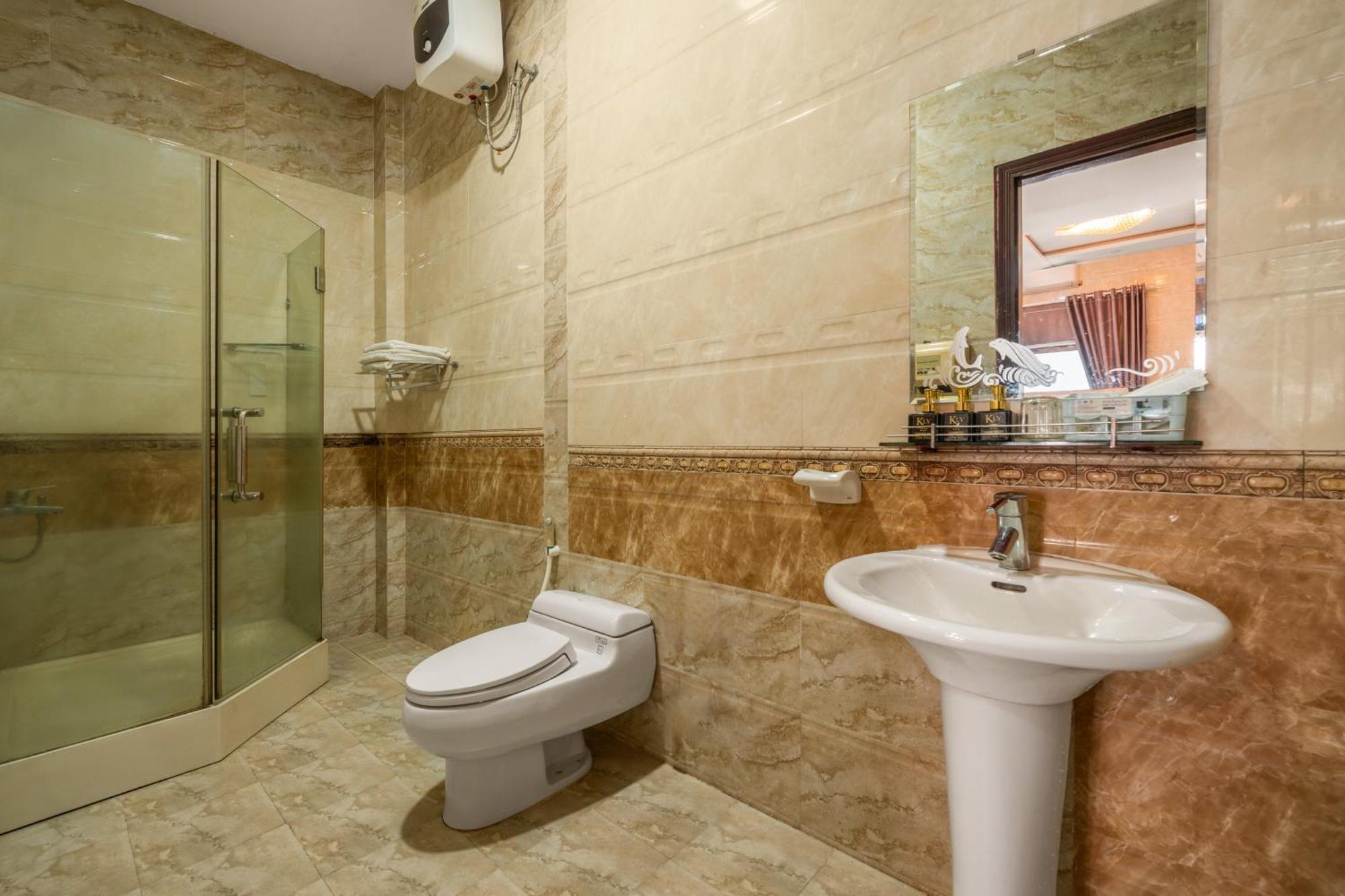 KLy Hotel Hue Buitenkant foto